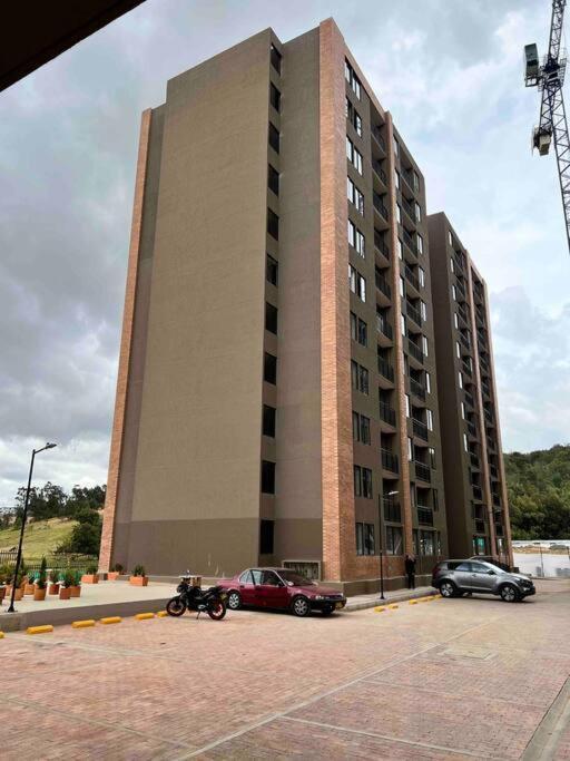 Apartment Nuevo Frente Al Centro Comercial Viva